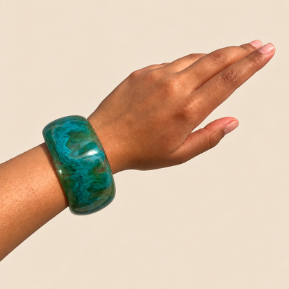 Green Round Resin Bangle
