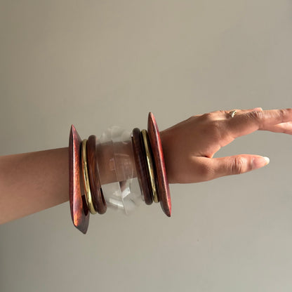 Peri Wooden & Resin Stack