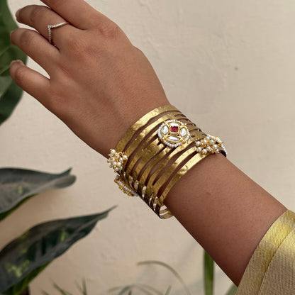 Izara Kundan Handcuff