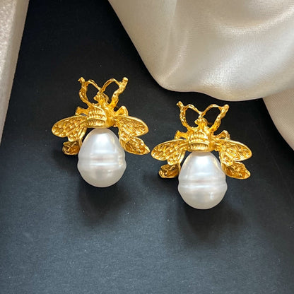 Little Bee Pearl Metal Earring PRE ORDER