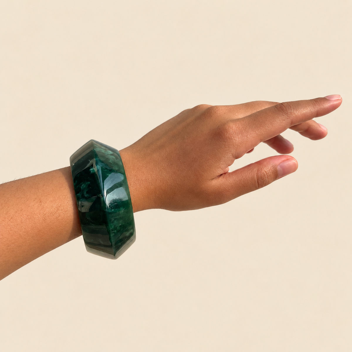 Dark Green Round Resin Bangle