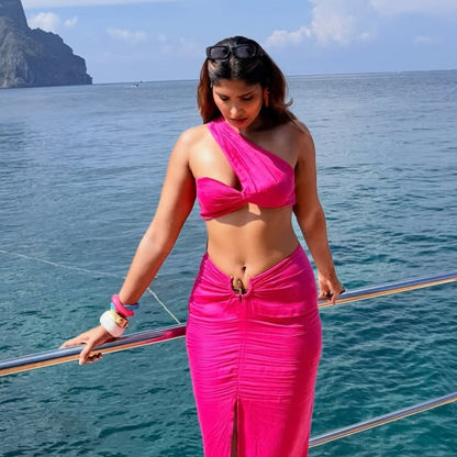 Esha's Vacation Look