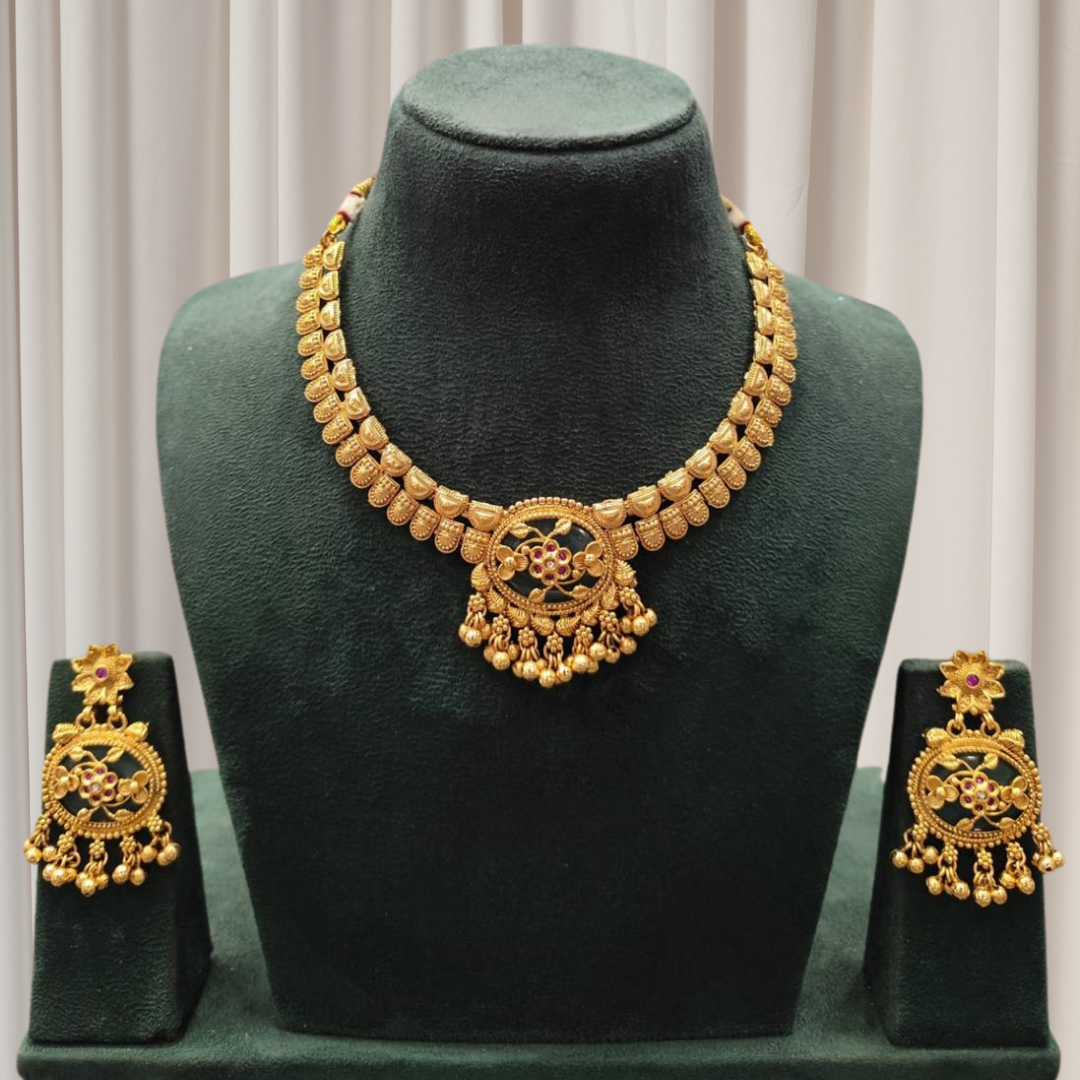 Meher Guldaan Antique Set