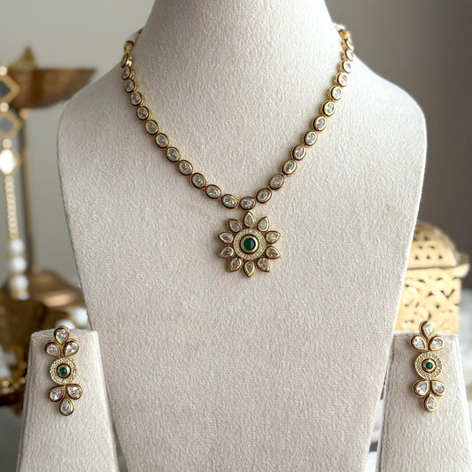 Moti Mahal Kundan Set
