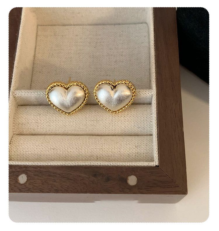 Puffed Heart Stud Earrings