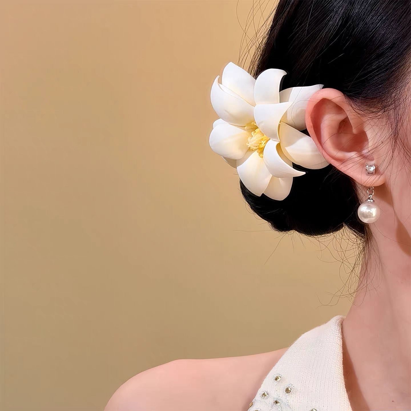 Serene Lotus Blossom Hair Clip