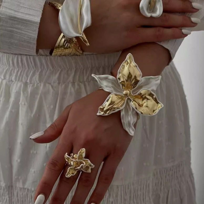 Gilded Orchid Statement HandCuff